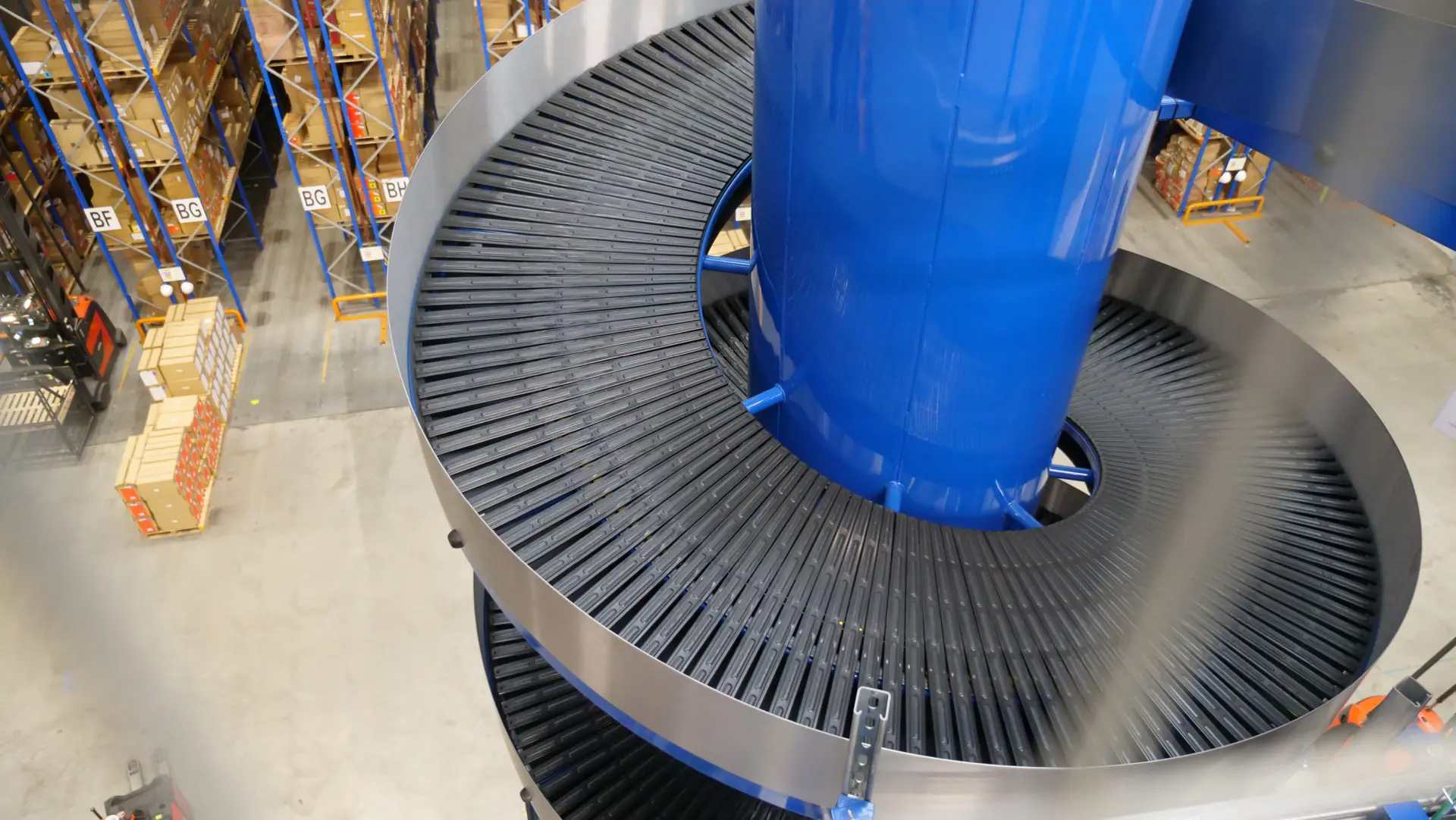 Repairing a conveyor system